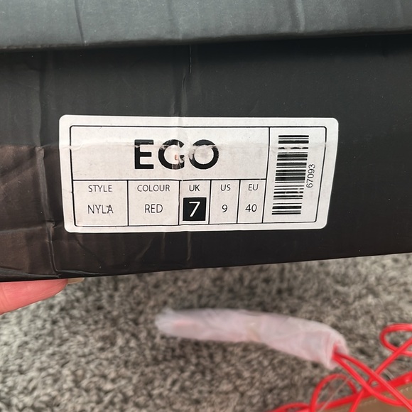 Red patent lace up heels - Picture 10 of 11